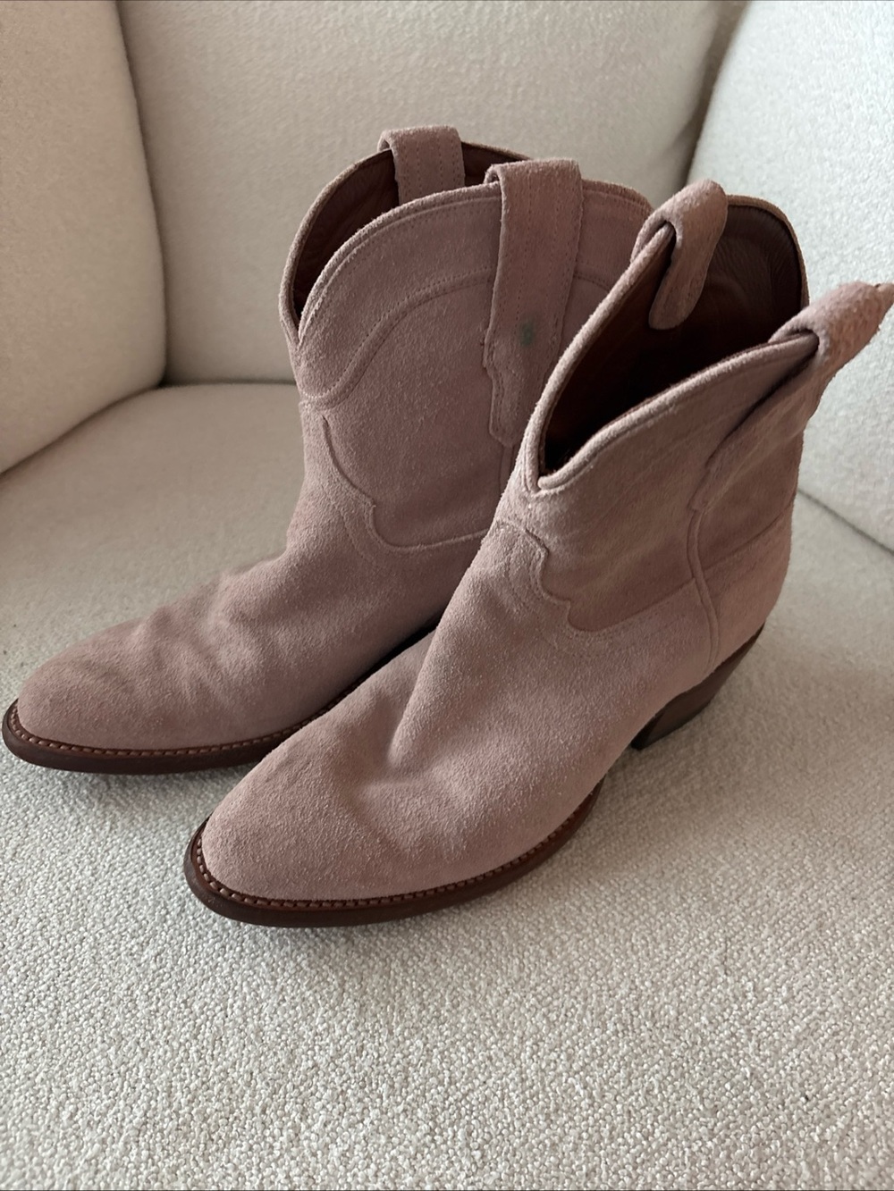 Women’s Tecovas The Lucy Suede Ankle Western Boots in Dusty Pink 7.5
